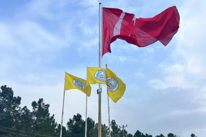 Subaşı’nda bayrağımıza yakışan özen! Yıpranan bayraklar yenilendi