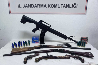 Yalova'da jandarmadan kaçak ve tarihi eser silah operasyonu