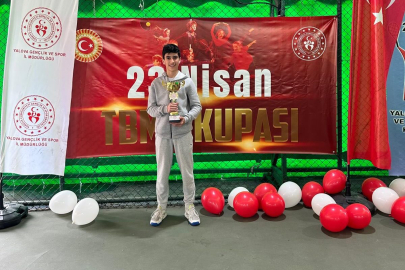 Uzmanlar Koleji öğrencisinden teniste büyük başarı!