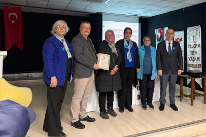 Yalova’da otizmliler için ‘Maviye Işık Yak’ etkinliği