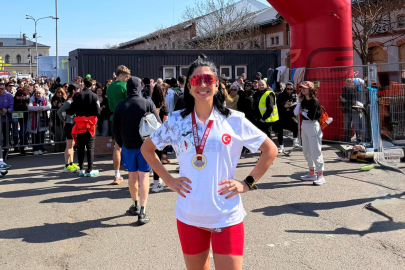 Yalova Üniversitesi’ni Prag’da temsil etti