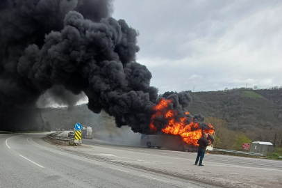 Yalova yolunda yolcu otobüsü alev topuna döndü
