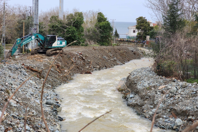 Esenköy’de sel sonrası dere yatakları ıslah ediliyor