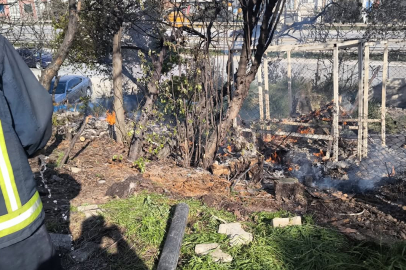 Biriktirilen çöpler yangına neden oldu