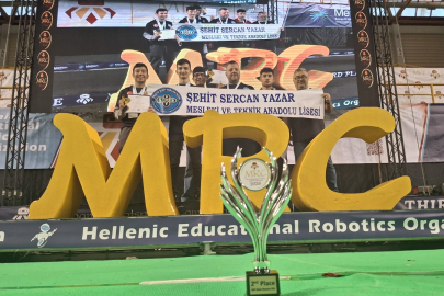 Yunanistan’da dünya ikinciliği ile döndüler