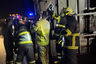 Çiftlikköy İtfaiyesi’nden otoyol kazasına hızlı müdahale