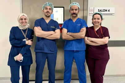 Hastanede bir ilk! Safra kesesi ameliyatı uyanık anestezi ile gerçekleştirildi