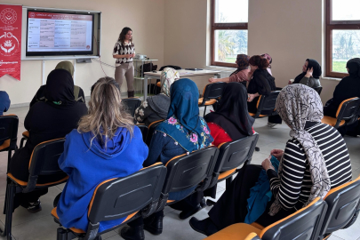 Yalova'da ADEM kursiyerlerine koruyucu ailelik eğitimi