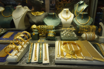 Altın fiyatlarında son durum: Gram, çeyrek ve cumhuriyet altını kaç TL oldu?