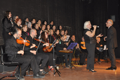 Kadınlar Korosu Yalova’da kulakların pasını sildi