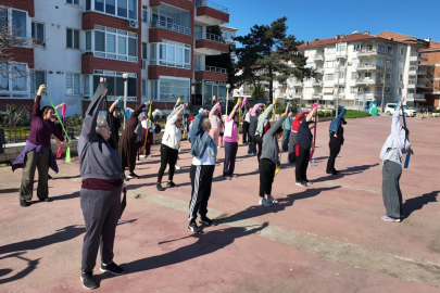 Çınarcıklı Kadınlar sahilde sağlık için buluştu