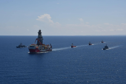 MSB duyurdu: Somali’de Çağrı Bey sondaj gemisine Türk donanmasından refakat ve karakol desteği