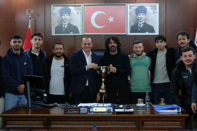 Başkan Yele, tarih yazan kadroyu ağırladı