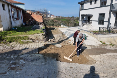 Çınarcık’ta Parke Taşı Çalışmaları Sürüyor