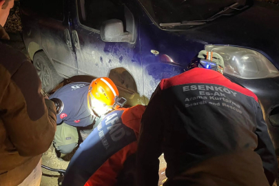 Esenköy’de mahsur kalan aileyi nefes kesen operasyonla kurtardılar