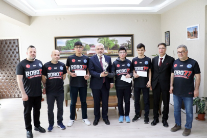 Yunanistan’dan dünya 2.’liği ile döndüler