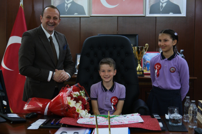 Çiftlikköy’de çocuklar Başkanlık koltuğuna geçti