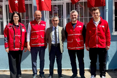 Kızılay’dan 2 bin 500 öğrenciye bayram hediyesi