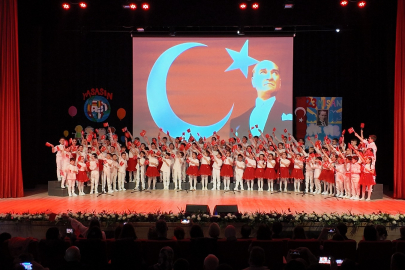 Uzmanlar Koleji,  23 Nisan Çocuk Bayramı’nı renkli görüntülerle kutladı