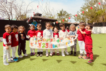23 Nisan coşkusu Pikolo’da gökyüzüne yükseldi!