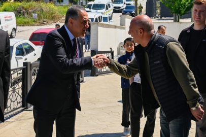 Yalova Valisi Usta Bağlarbaşı Mahallesi’nde vatandaşlarla buluştu