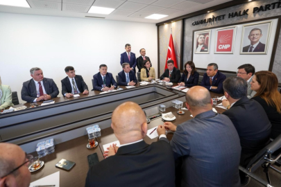 Gürel, Belediye Başkanları Toplantısına katıldı