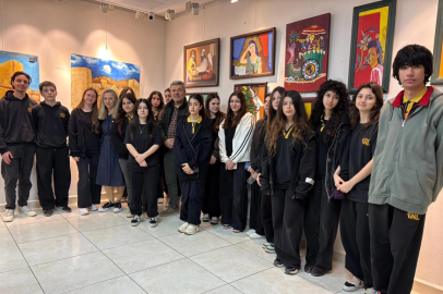 Yalova ve Şanlıurfa GSL’den anlamlı sergi: Genç sanatçılar atık malzemeleri sanata dönüştürdü