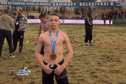 Altınovalı pehlivanlardan Gaziantep’te önemli başarı