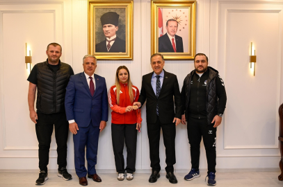 Vali Usta, Tuba Demir’i ağırladı