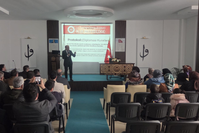 Çınarcık’ta Devlet Nezaketi ve Protokol Kuralları Semineri düzenlendi