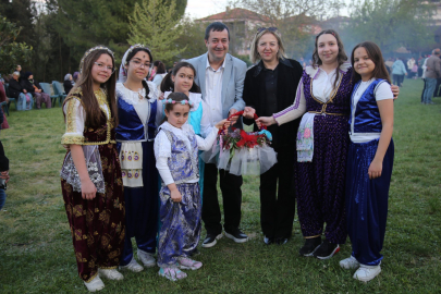Yalova'da Hıdırellez kutlamasında renkli görüntüler oluştu