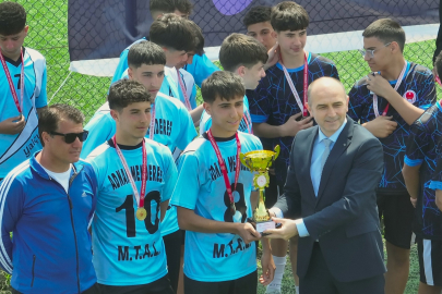 Mini futbol turnuvası sona erdi