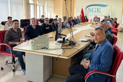 SGK Müdürlüğü’nde Nisan ayı değerlendirme toplantısı gerçekleştirildi