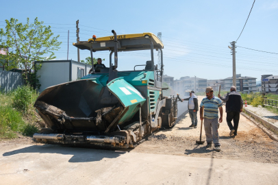 Çiftlikköy’de asfaltlama çalışmaları tüm hızıyla sürüyor