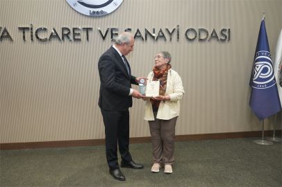 Lale Dondurmacı Yalova’da yılın annesi seçildi