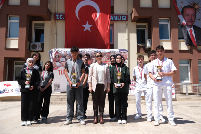 “Gençler varsa umut var”