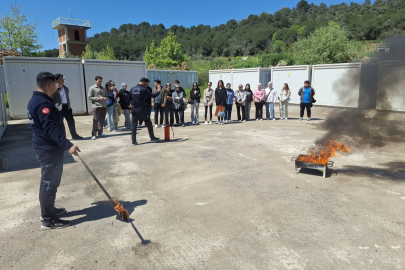 Yalova İtfaiyesinden öğrencilere yönelik yangın güvenliği eğitimi