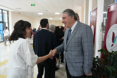 Yalova Üniversitesi'nde bayramlaşma sevinci yaşandı