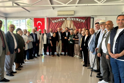 Ak Parti yaşlıları bayramda da yalnız bırakmadı