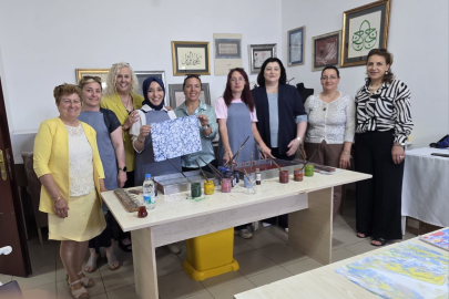 Yalova Kadın Meclisi’nden ebru etkinliği