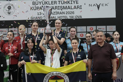 Ece’li Fenerbahçe Yalova’da kupa kaldırdı