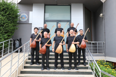 Çiftlikköy’de bağlama kursiyerlerinden yıl sonu dinletisi