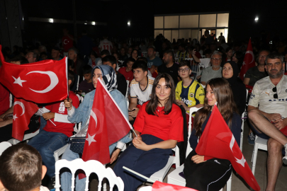 Çiftlikköylüler, Türkiye-Paraguay maçını dev ekranda izleyebilecek