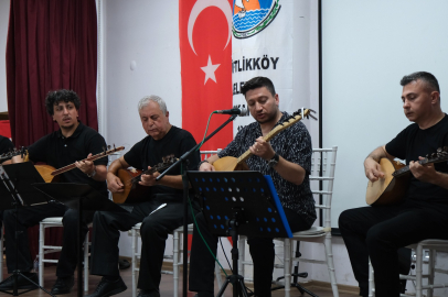 Çiftlikköy’de bağlama kursiyerlerinden türkü şöleni