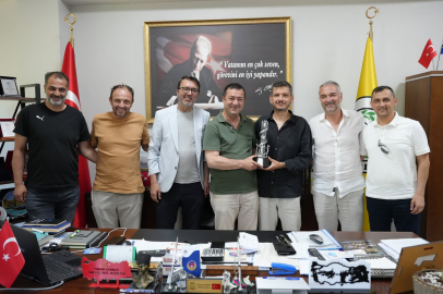 Başkan Canbay, Türkiye 2.si olan TUFAG velilerini ağırladı