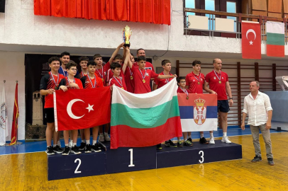 Kaan ve Elvin, Balkan Şampiyonasından madalya ile döndü