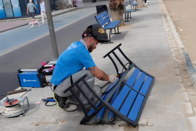 Çiftlikköy’de kent mobilyaları ve parklara bakım