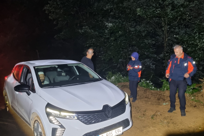Sugören kırsalında araçları çamura saplanan vatandaşları AFAD kurtardı