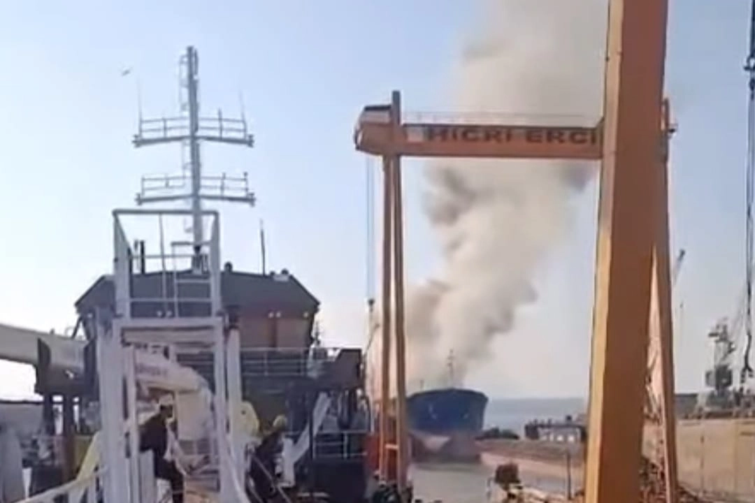 Yalova tersane bölgesinde patlama! Yaralılar var