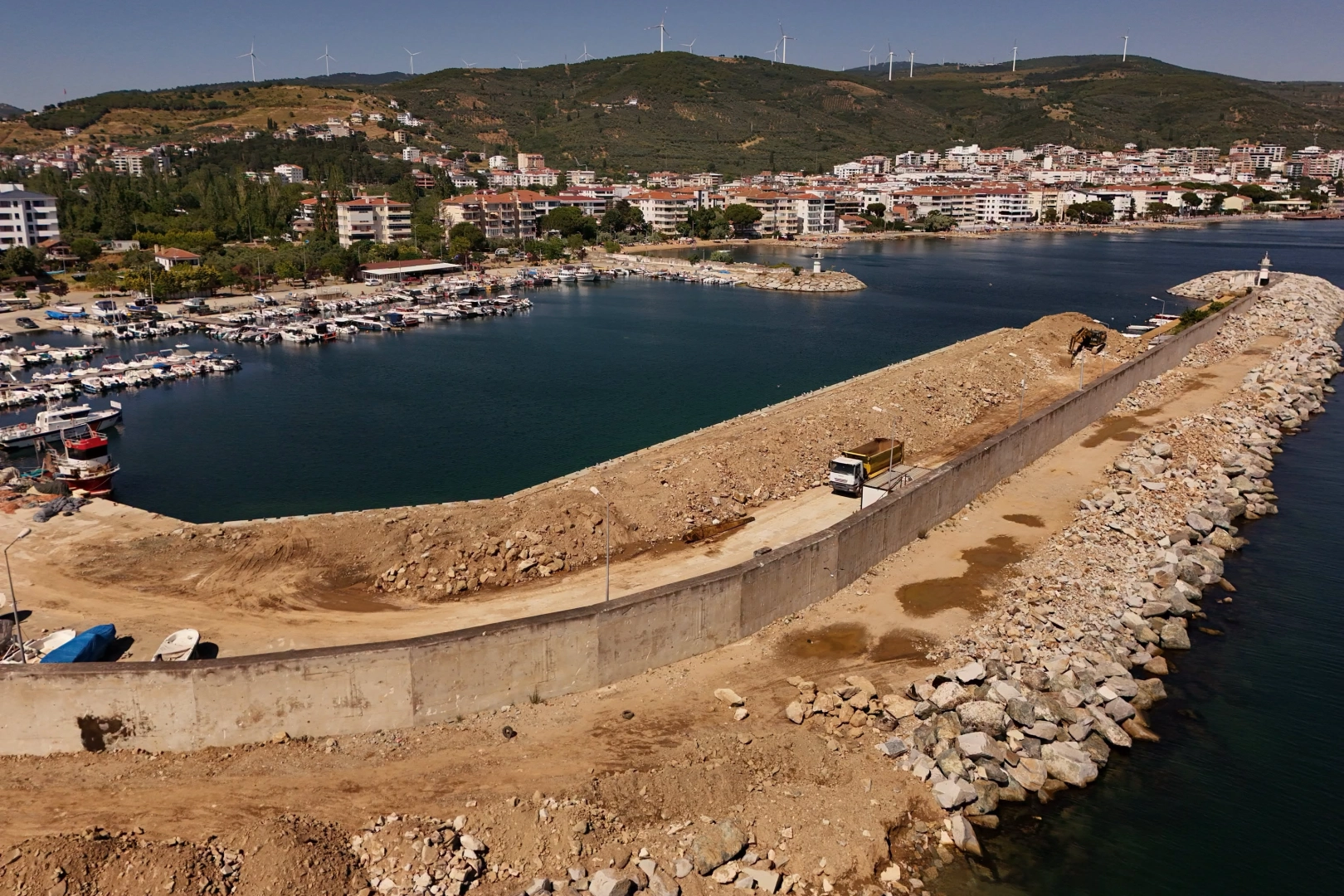 Armutlu Limanı 2026 balıkçılık sezonuna hazırlanıyor